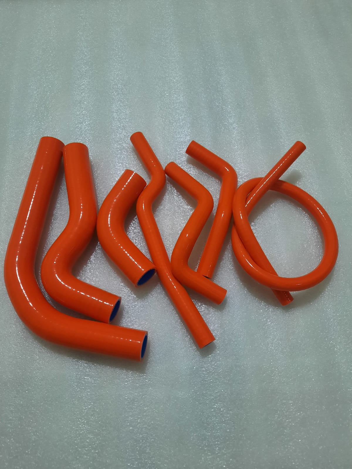 Tubi in silicone arancione