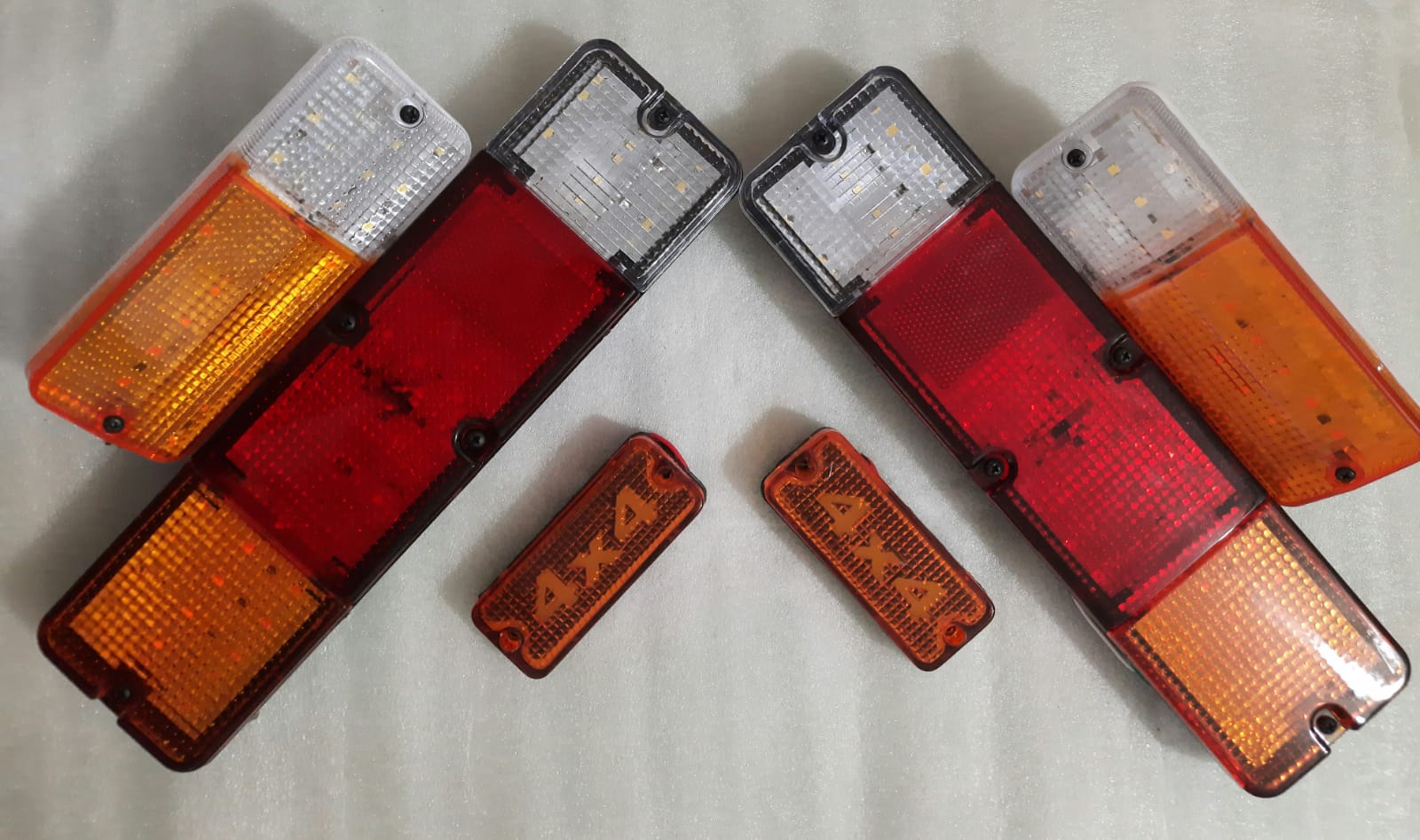 Kit completo fanalini led con frecce 4x4