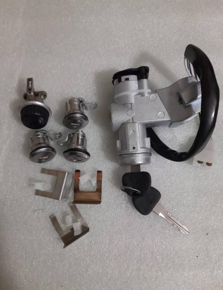 kit completo con blocchetto accensione + nottolini