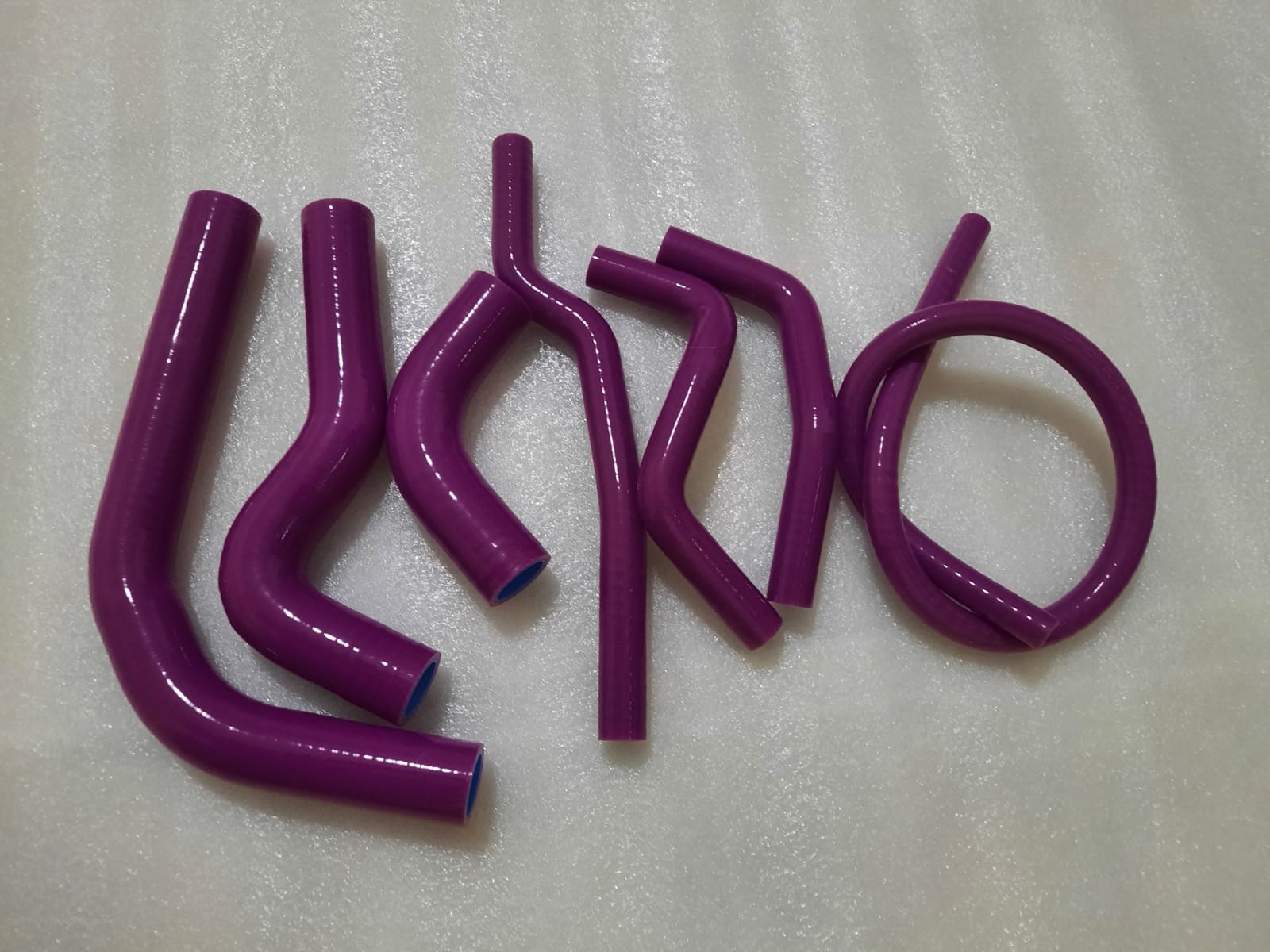 Tubi in silicone viola