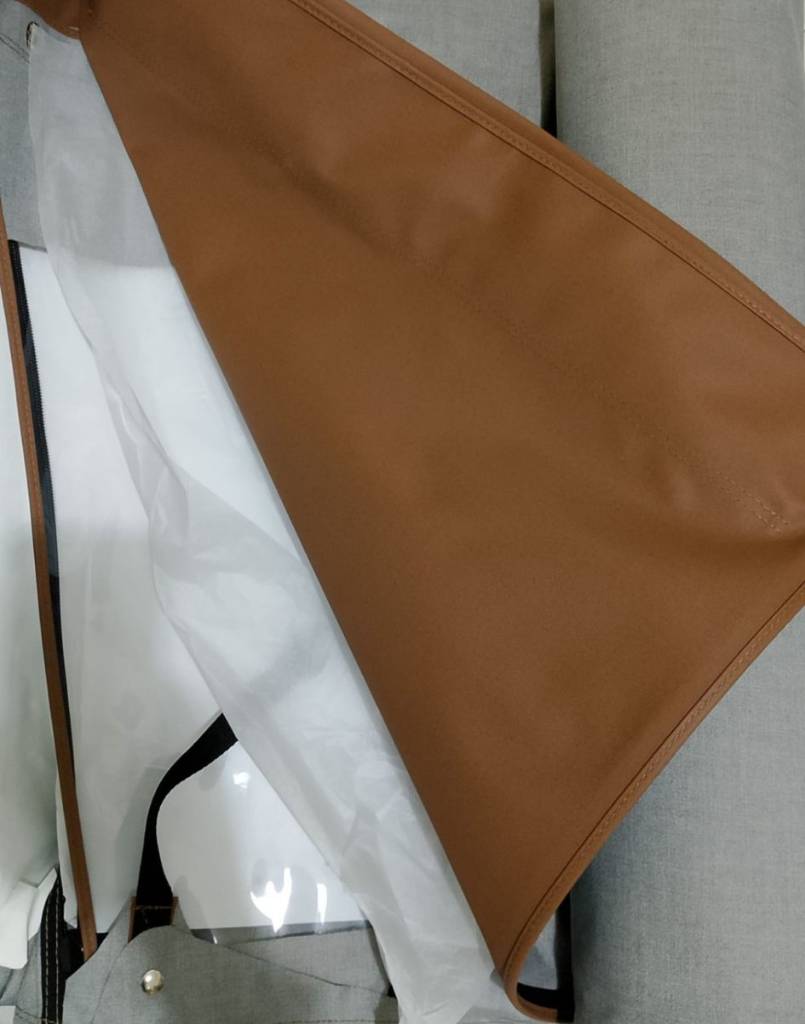 Soft top marrone con vetri trasparenti