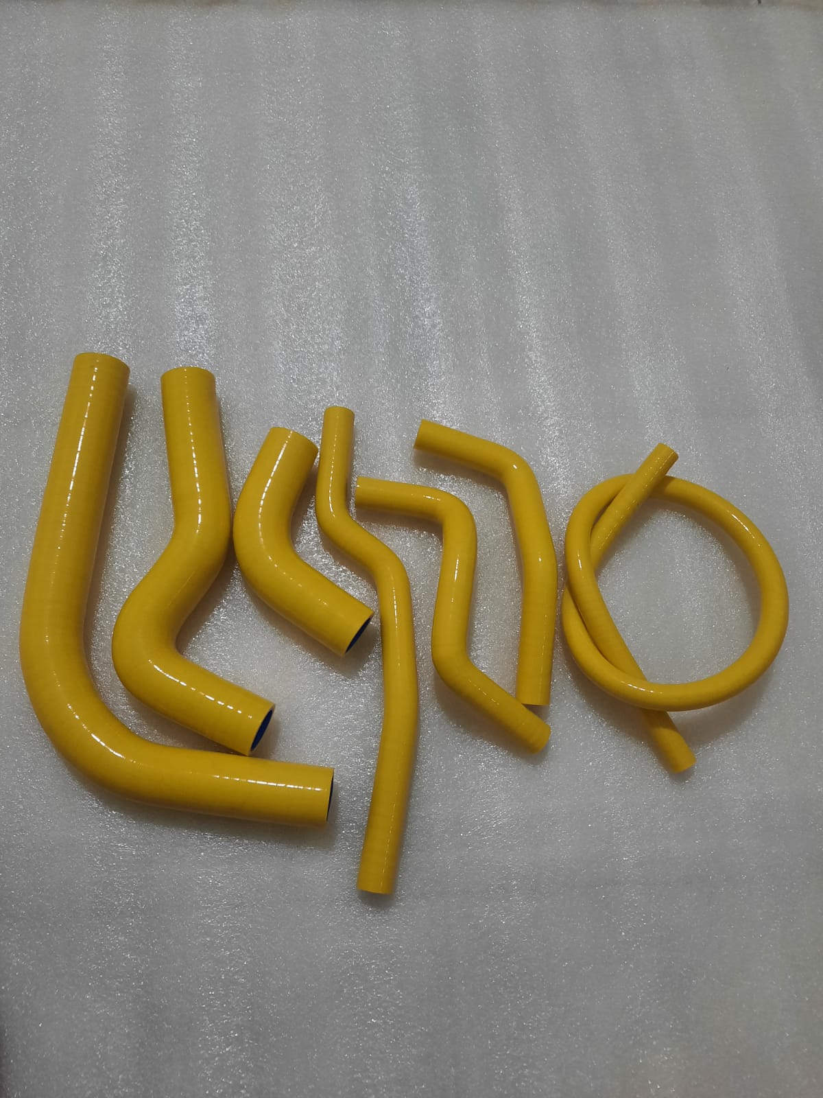 Tubi in silicone giallo